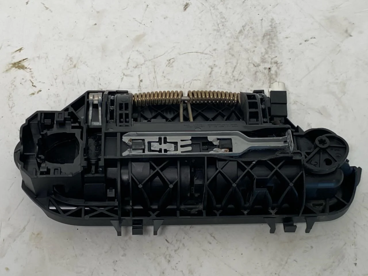 Volkswagen ID.4 2021- Left exterior door handle view 3