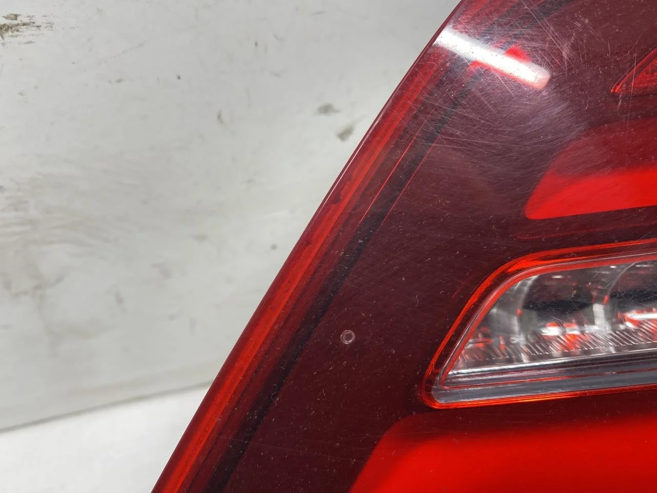 Mercedes B 180-200 W246/W242 2012-19 Hátsó lámpa, jobb, csomagtérajtón (belső) nézet 3