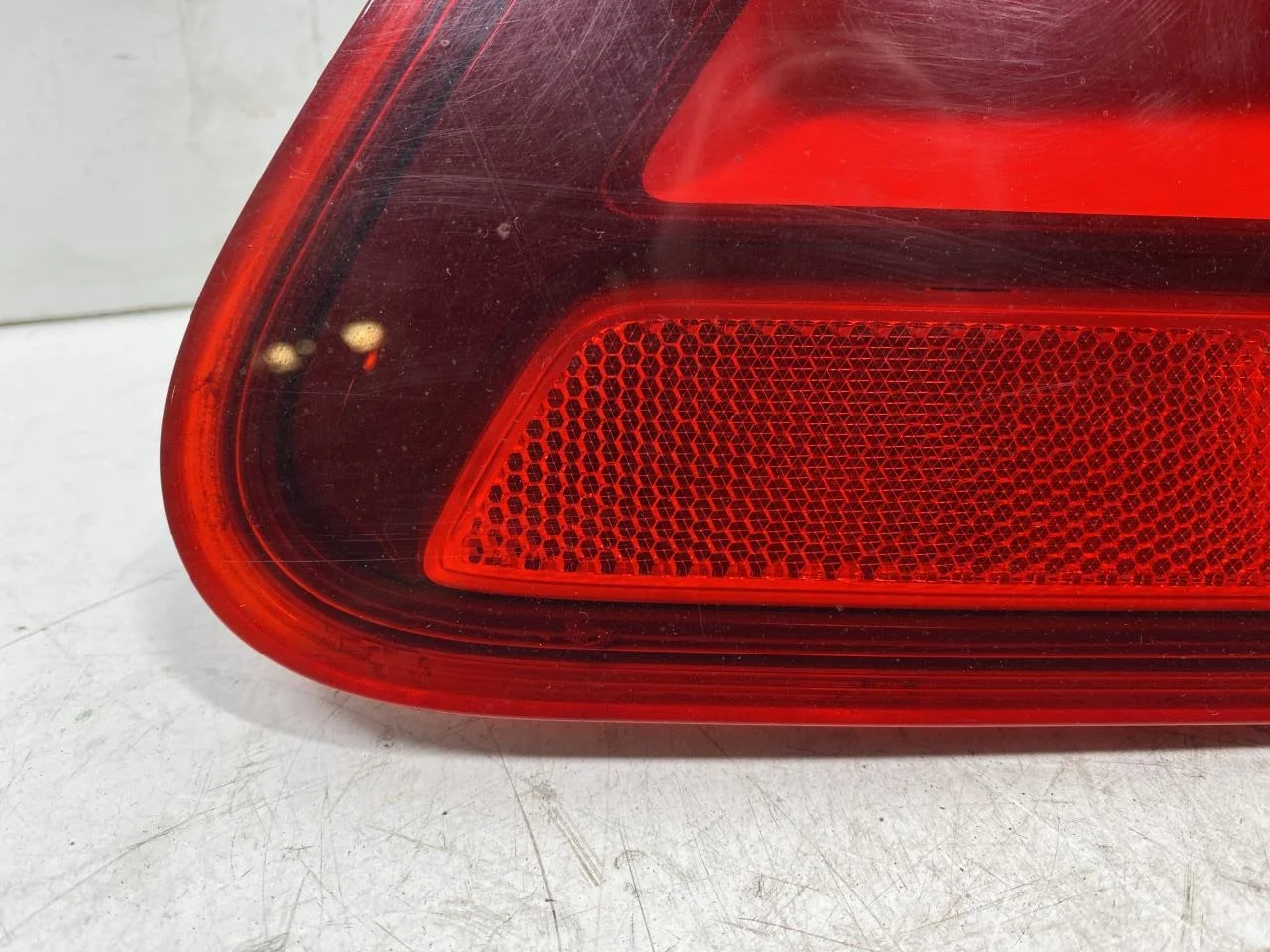 Mercedes B 180-200 W246/W242 2012-19 Hátsó lámpa, jobb, csomagtérajtón (belső) nézet 4