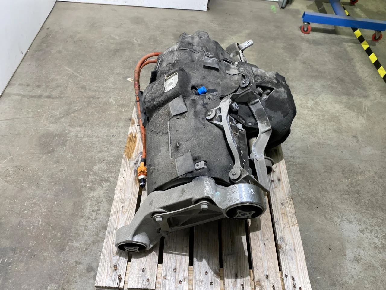 Tesla MODEL S 2013- Elektromos motor, első nézet 4