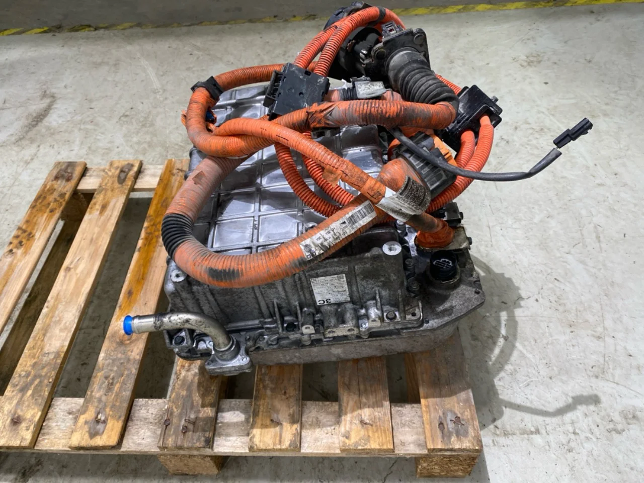 Nissan E-NV200 / EVALIA Akkumulátortöltő nézet 3