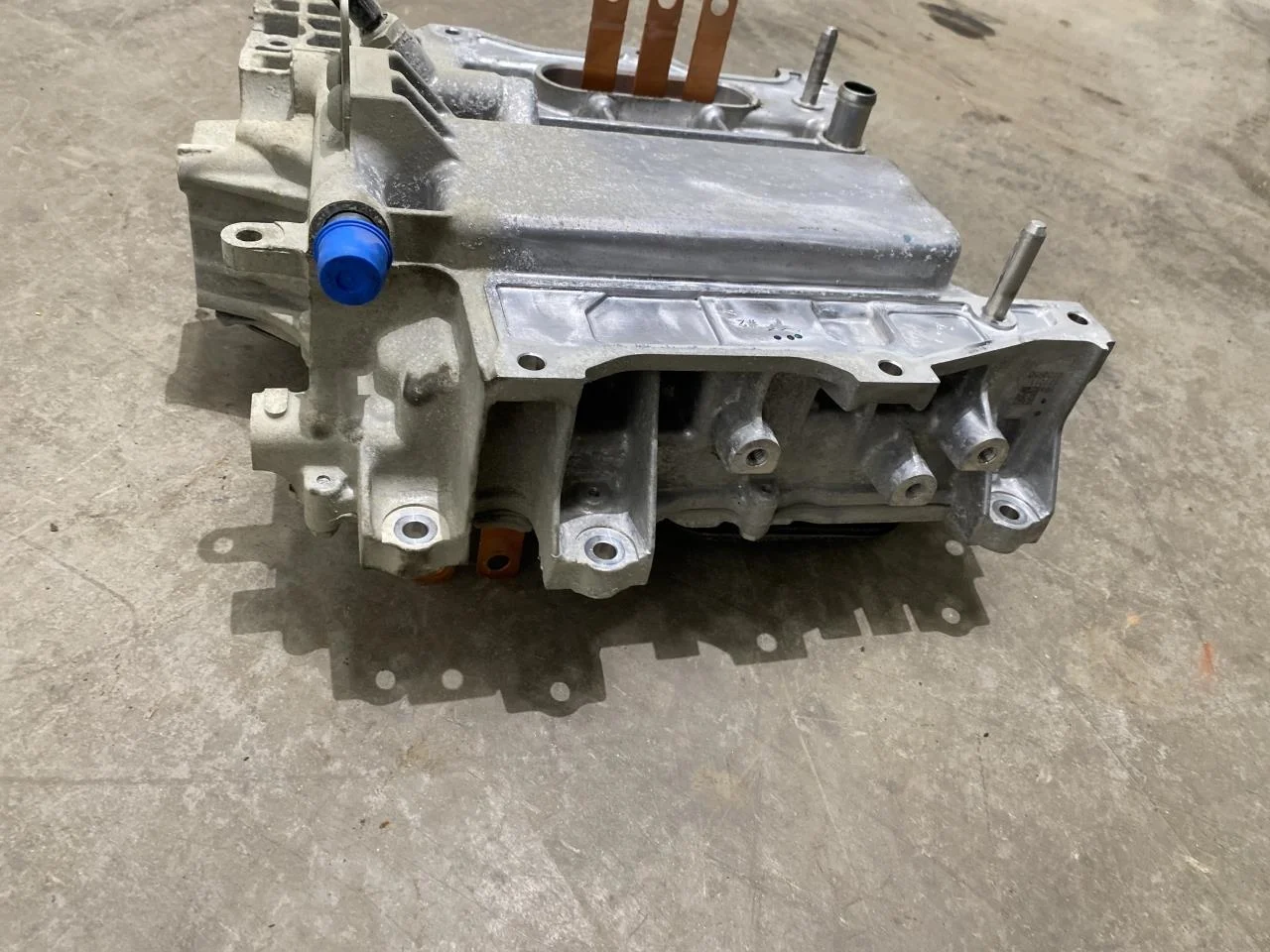 Nissan LEAF 2017-24 Inverter, 12-220V nézet 2