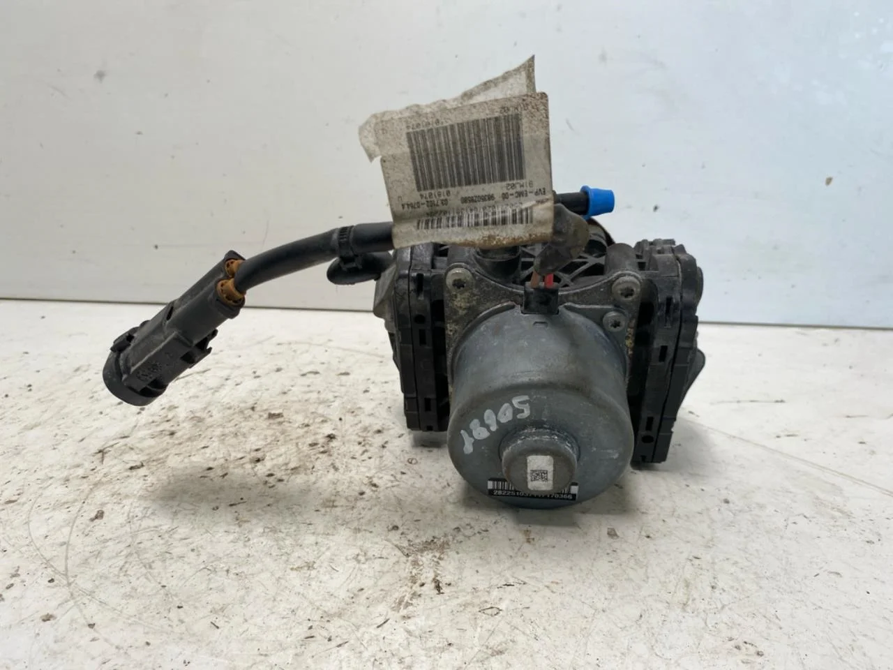 Opel / Vauxhall VIVARO 2020- Vacuum pump view 2