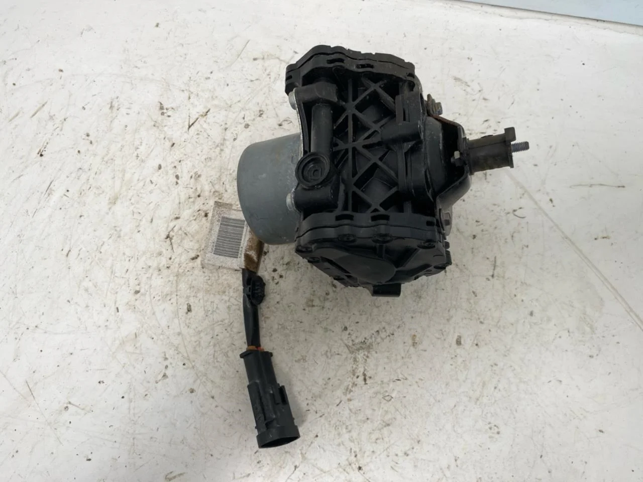 Opel / Vauxhall VIVARO 2020- Vacuum pump view 3
