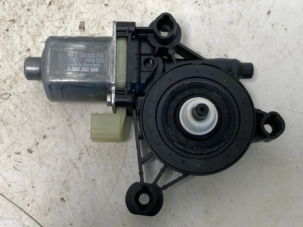 Volkswagen ID BUZZ/CARGO 2022- Ablakemelő motor