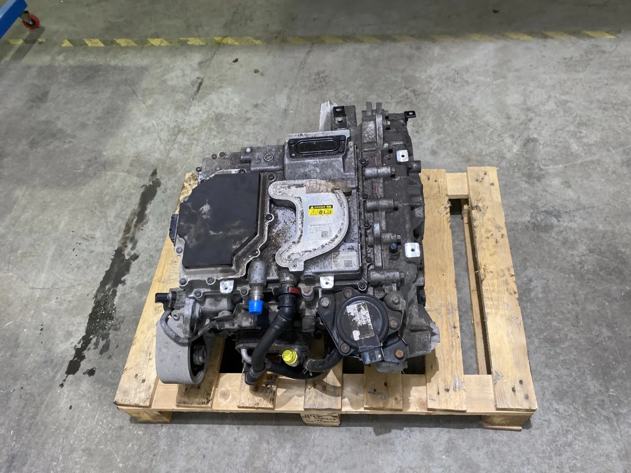 Hyundai IONIQ 5 NE 2022- Rear electric motor view 3