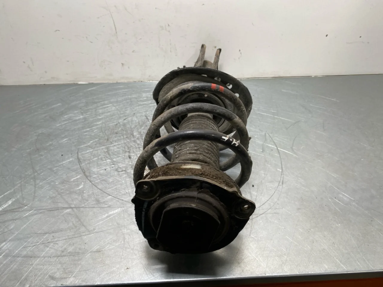 Nissan LEAF 2017-24 Strut assembly, front right view 4