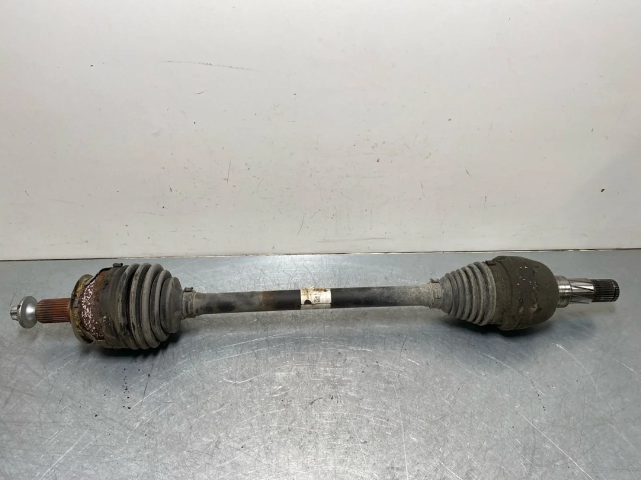 Mercedes B 180-200 W246/W242 2012-19 Féltengely, első, bal nézet 2