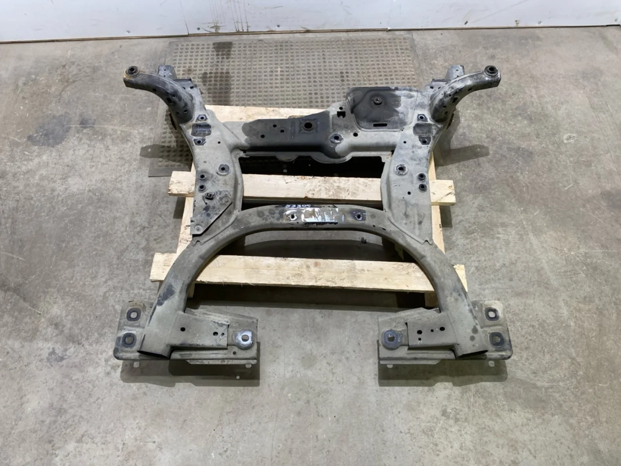Mercedes B 180-200 W246/W242 2012-19 Front subframe