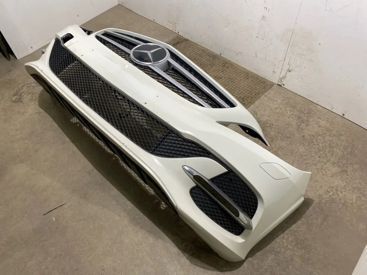 Mercedes B 180-200 W246/W242 2012-19 Front bumper view 3