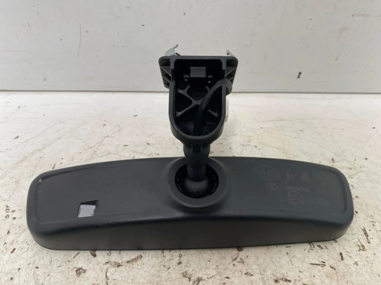 Hongqi E-HS9 2022- Interior rear-view mirror view 2
