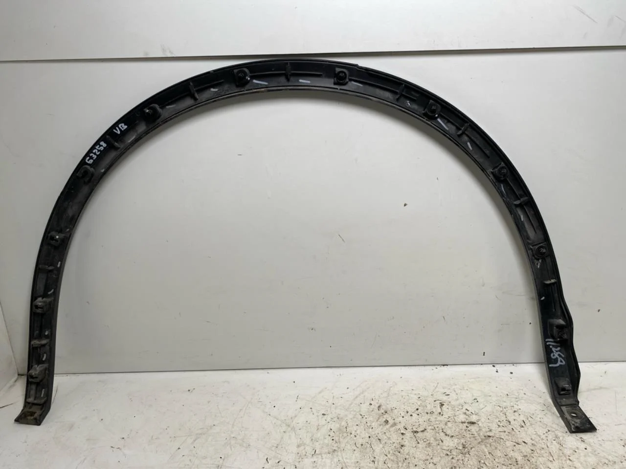 Hongqi E-HS9 2022- Wheel arch trim view 2