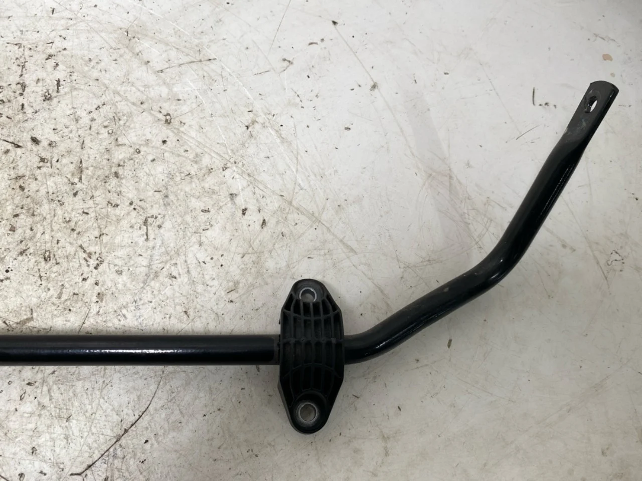 Stabilizer bar, rear view 2