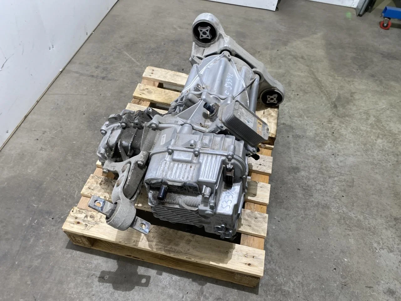 Tesla MODEL S 2013- Elektromos motor, első nézet 2