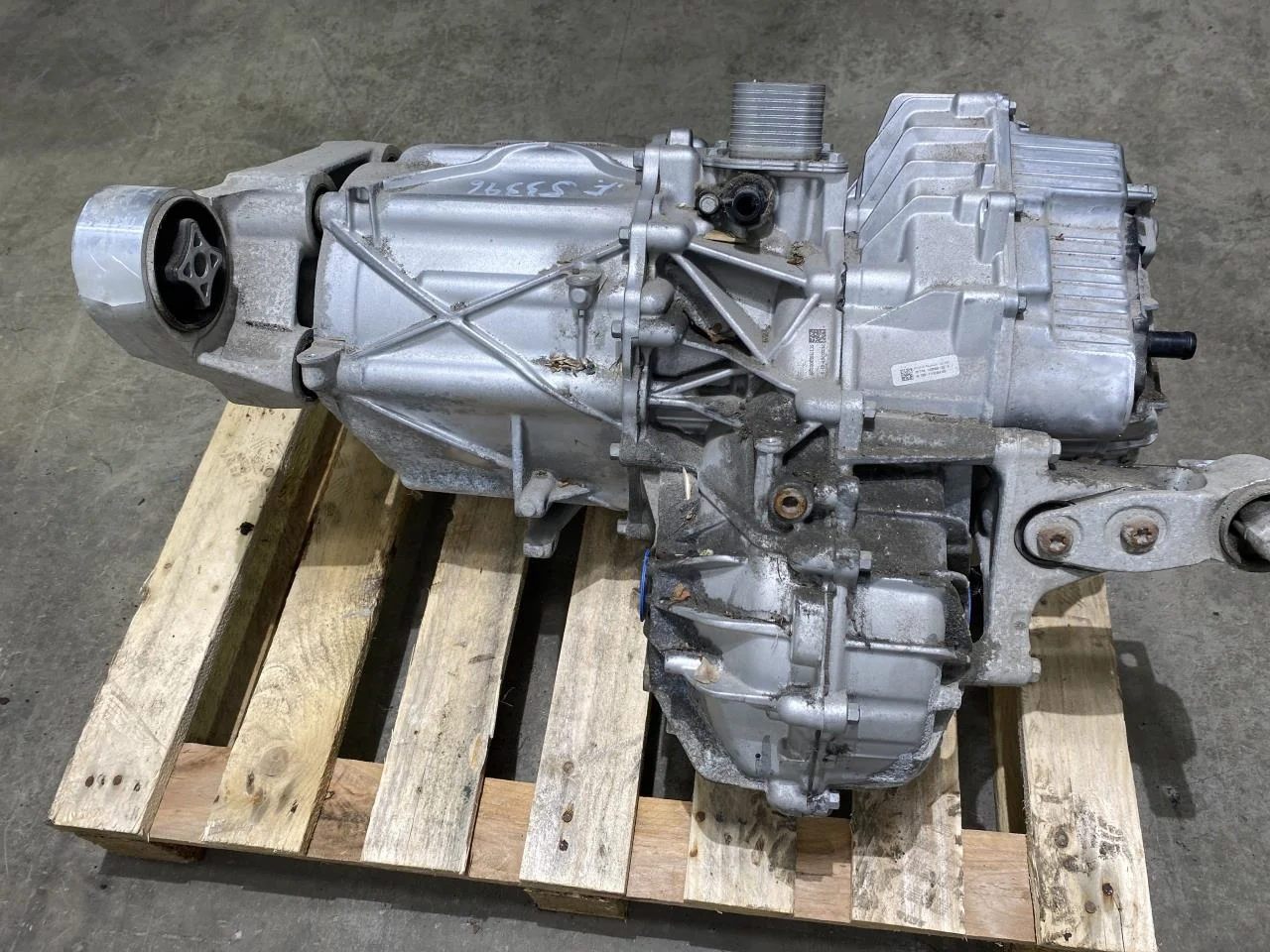 Tesla MODEL S 2013- Elektromos motor, első nézet 3