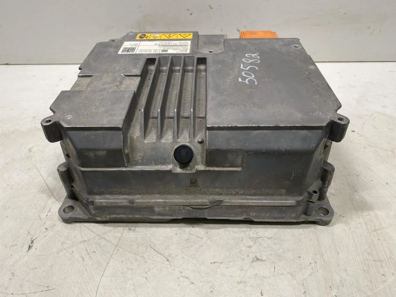 Mercedes V W447//W640/W448 2014- Invertor, 12-220V