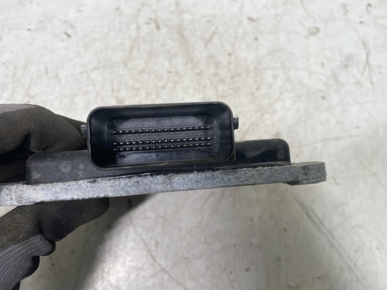 BMW I3 I01 2013-22 Vezérlőegység, befecskendezés (benzin) nézet 4