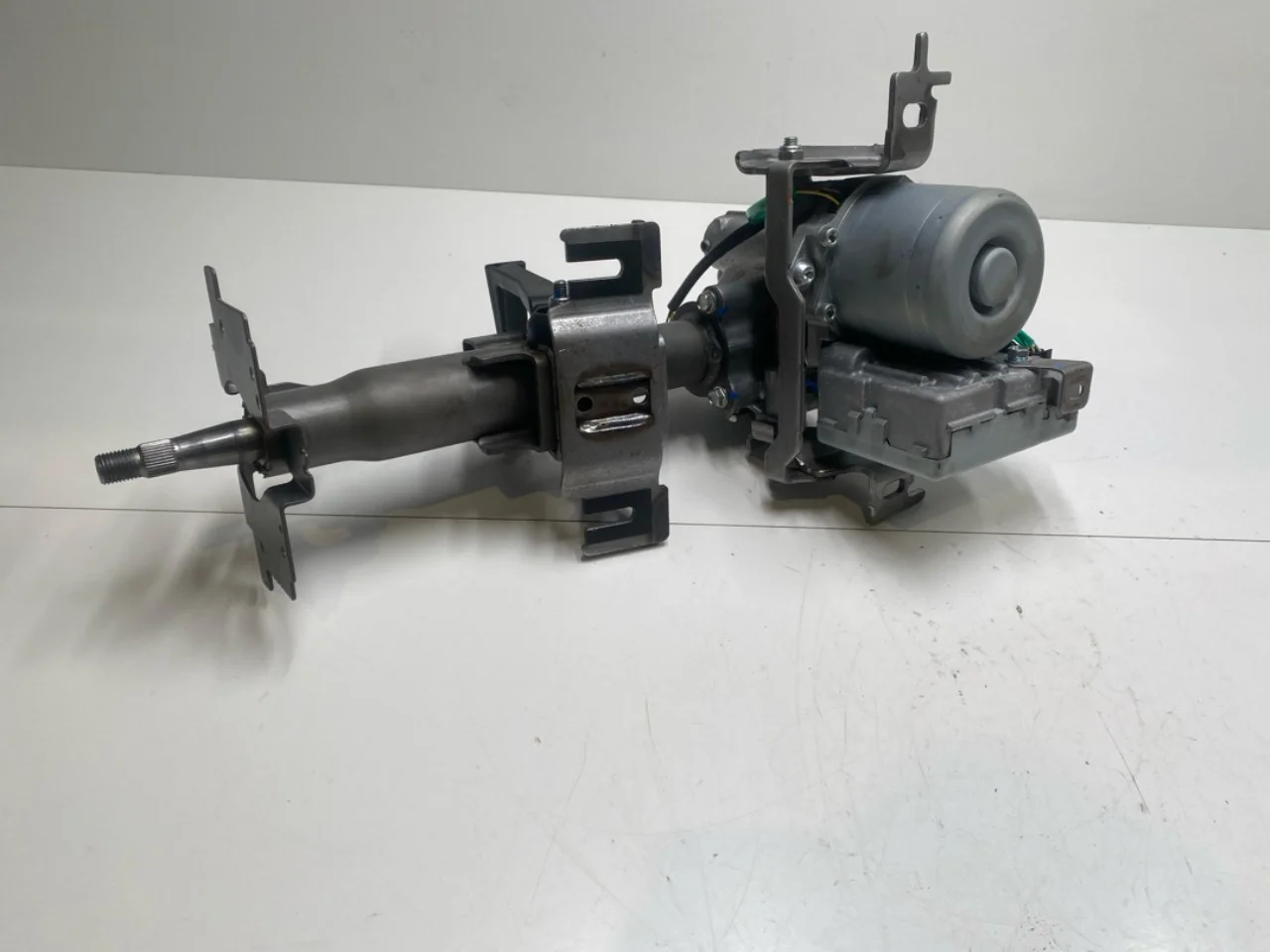 Nissan LEAF 2017-24 Steering column assembly with power assist view 2