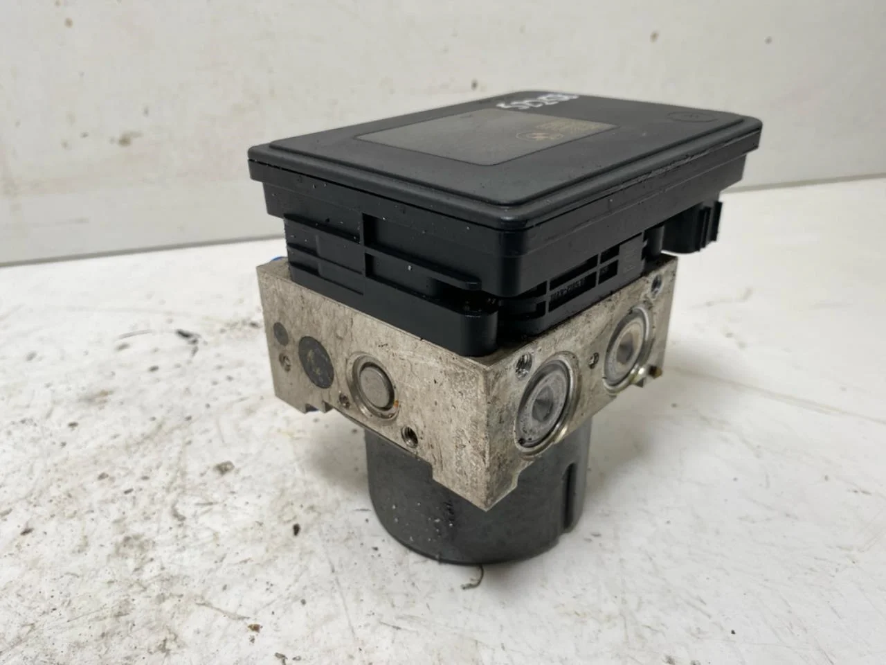 BMW I3 I01 2013-22 Unitate hidraulică ABS vedere 2