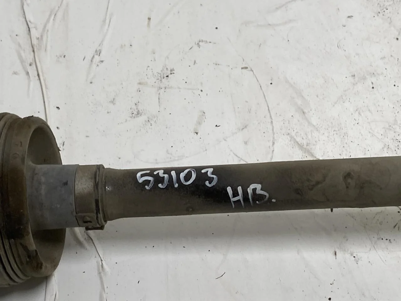 Kia EV6 2022- Rear right driveshaft view 2