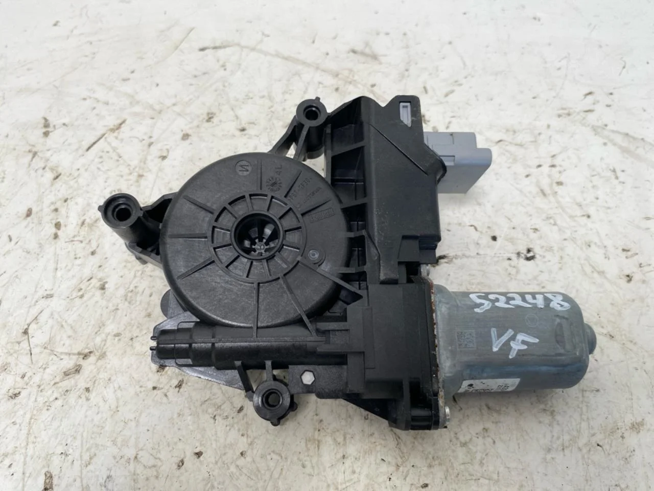 Opel / Vauxhall CORSA F 2020- Window regulator motor view 2