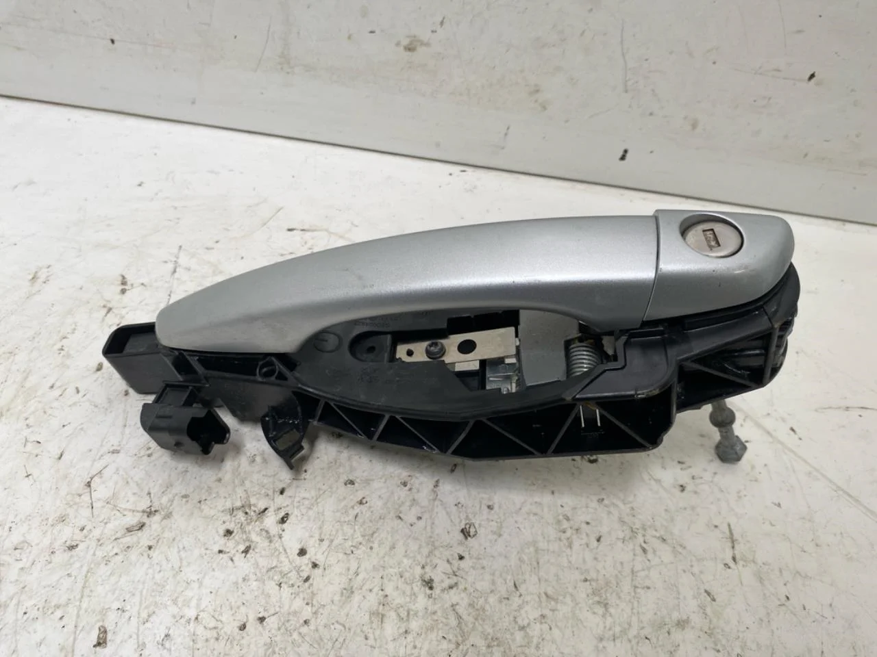 Opel / Vauxhall CORSA F 2020- Left exterior door handle view 2