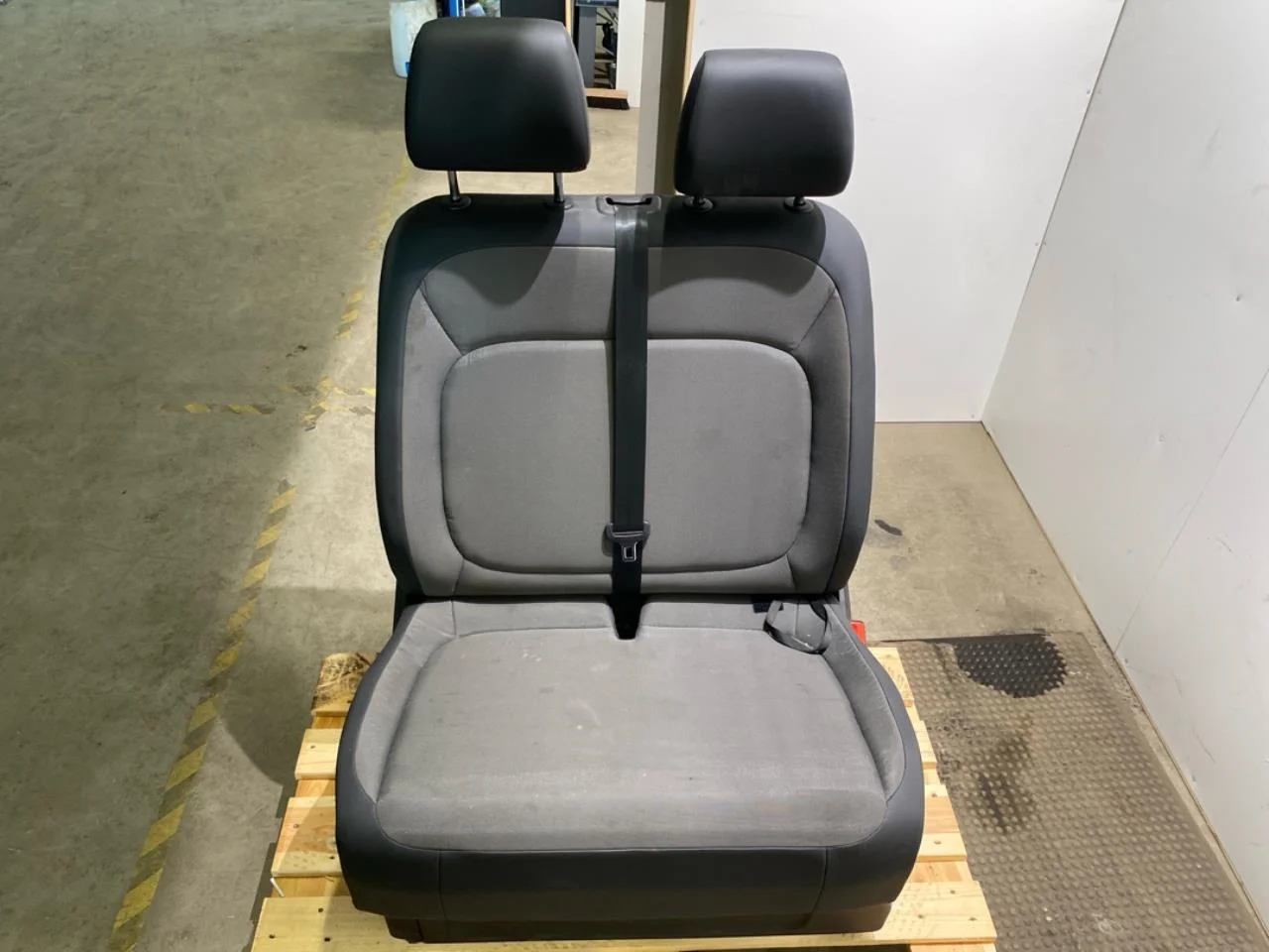 Volkswagen ID BUZZ/CARGO 2022- Front seat, right