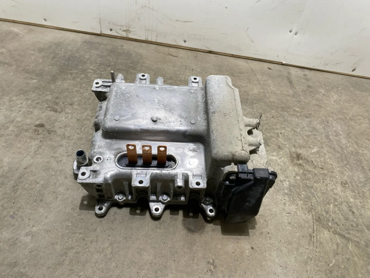 Nissan LEAF 2011-17 Battery charger