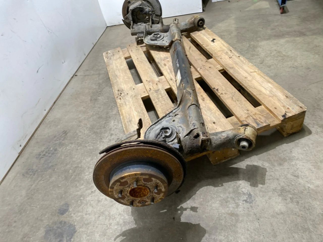 Nissan LEAF 2011-17 Rear suspension, other view 2