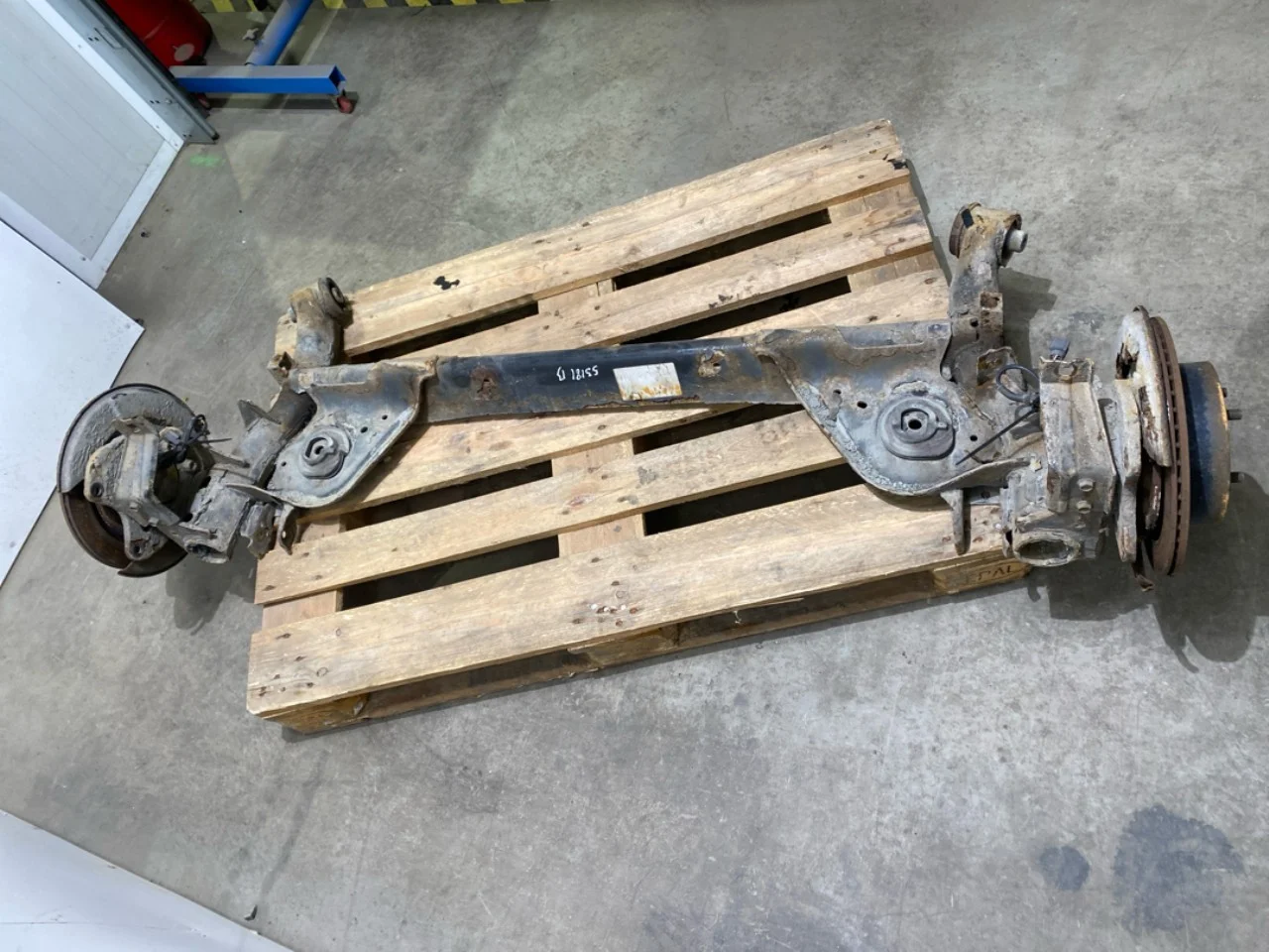 Nissan LEAF 2011-17 Rear suspension, other view 3