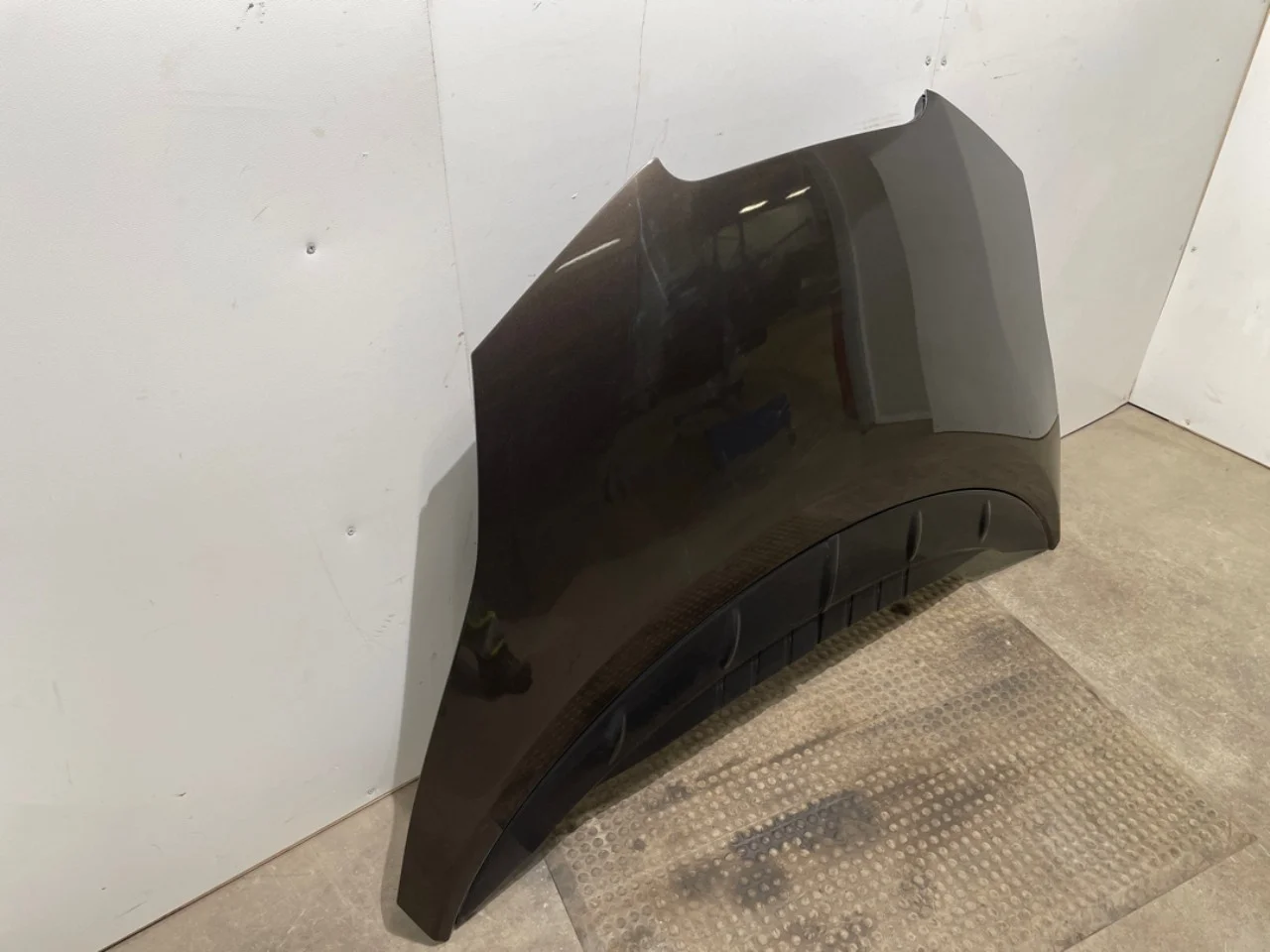 Nissan LEAF 2011-17 Bonnet view 2