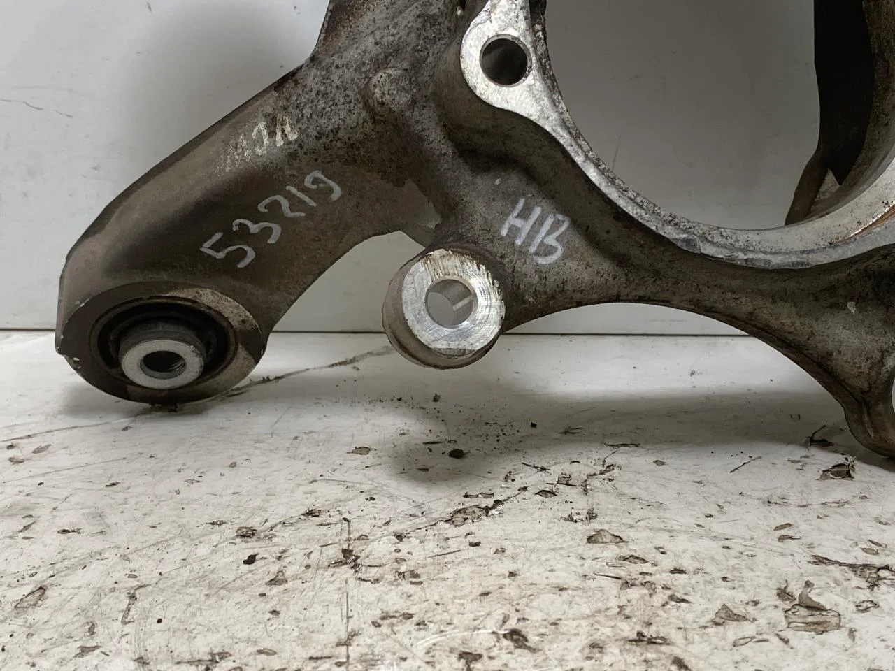 Hyundai IONIQ 5 NE 2022- Stub axle carrier, right rear view 2