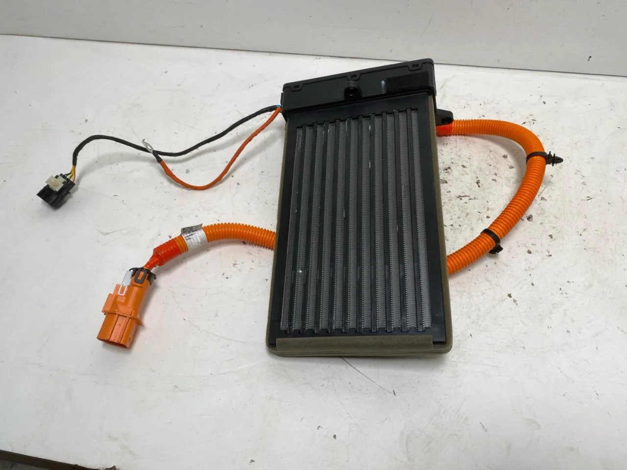 Hyundai IONIQ 5 NE 2022- Heater matrix, electric view 2
