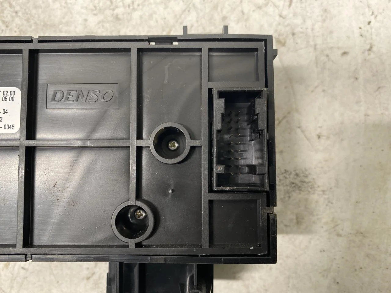 Peugeot PARTNER 2016-18 Heater control unit view 3