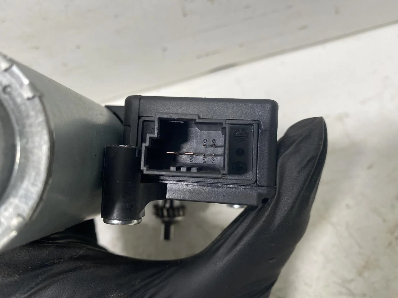 BMW I3 I01 2013-22 Sunroof motor view 3