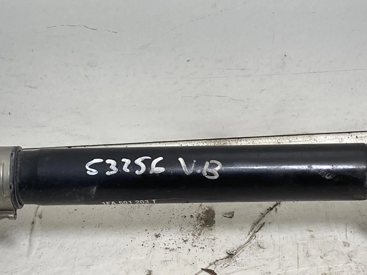 Volkswagen ID.7 TOURER 2024-> Rear left driveshaft view 2