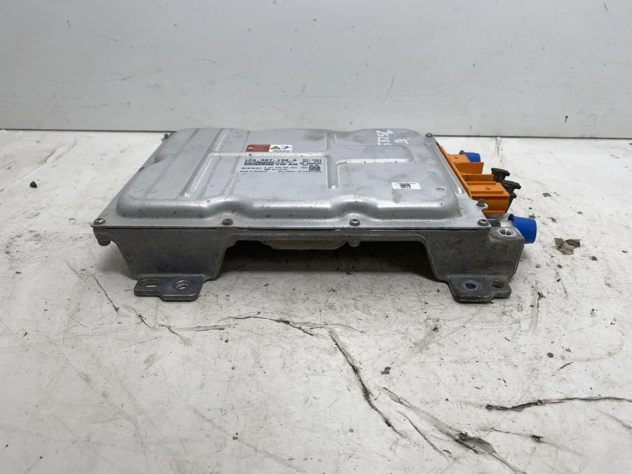 Volkswagen ID.7 TOURER 2024-> Voltage converter, battery view 4