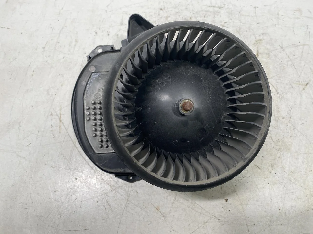 Mercedes B 180-200 W246/W242 2012-19 Heater blower motor view 4
