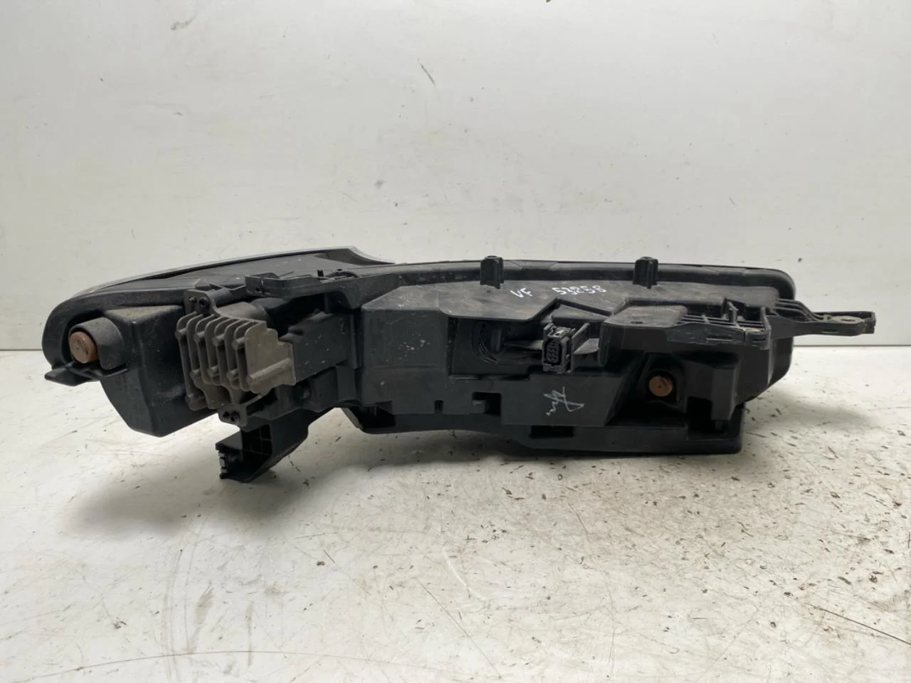 Hongqi E-HS9 2022- Fényszóró, bal nézet 2