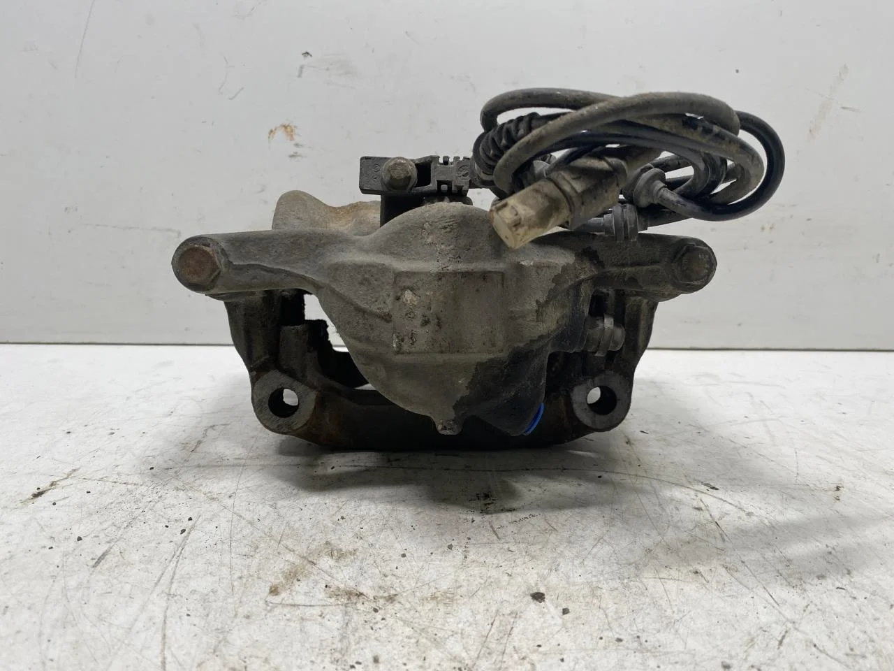 Mercedes B 180-200 W246/W242 2012-19 Front left brake caliper view 3