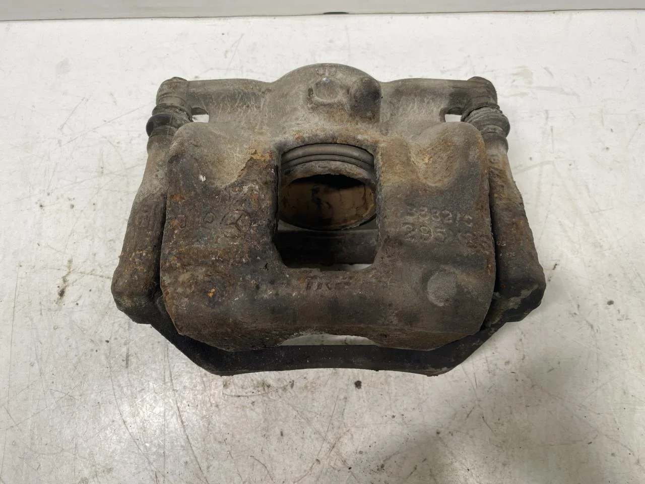 Mercedes B 180-200 W246/W242 2012-19 Etrier frână față dreapta vedere 2