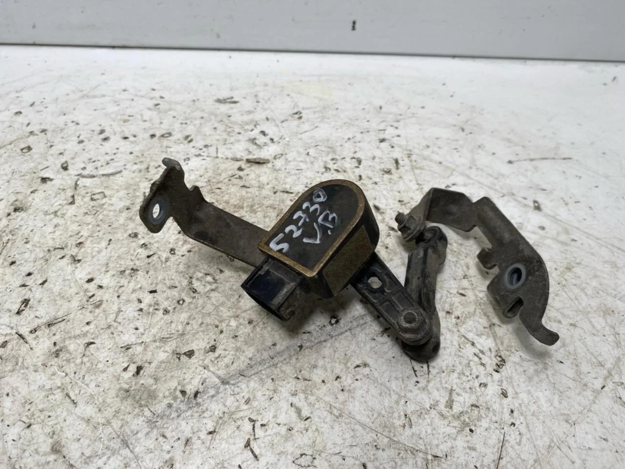 Polestar 2 2020- Level control / air suspension sensor