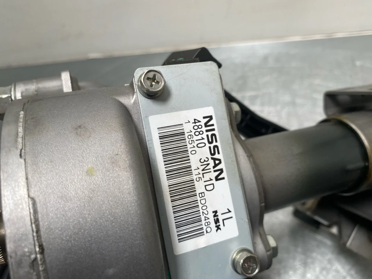 Nissan LEAF 2011-17 Kormányoszlop egység szervóval nézet 2