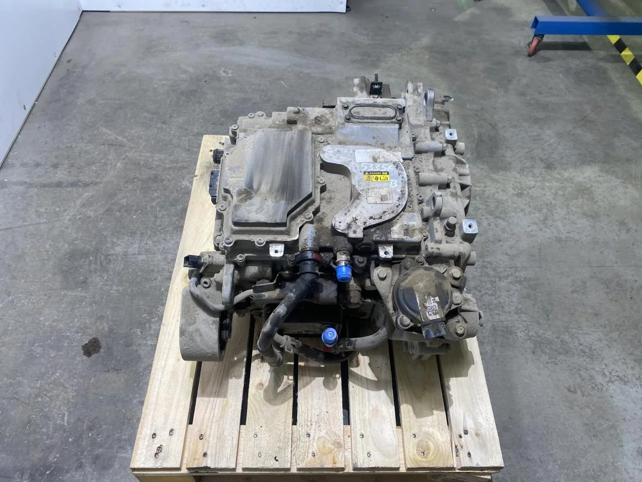 Hyundai IONIQ 5 NE 2022- Rear electric motor view 4