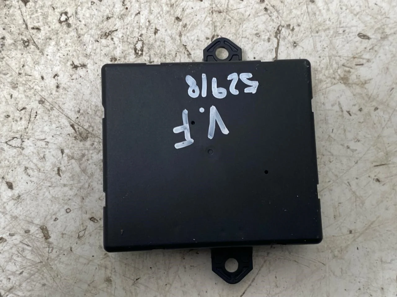 Vezérlőegység, ajtó nézet 2