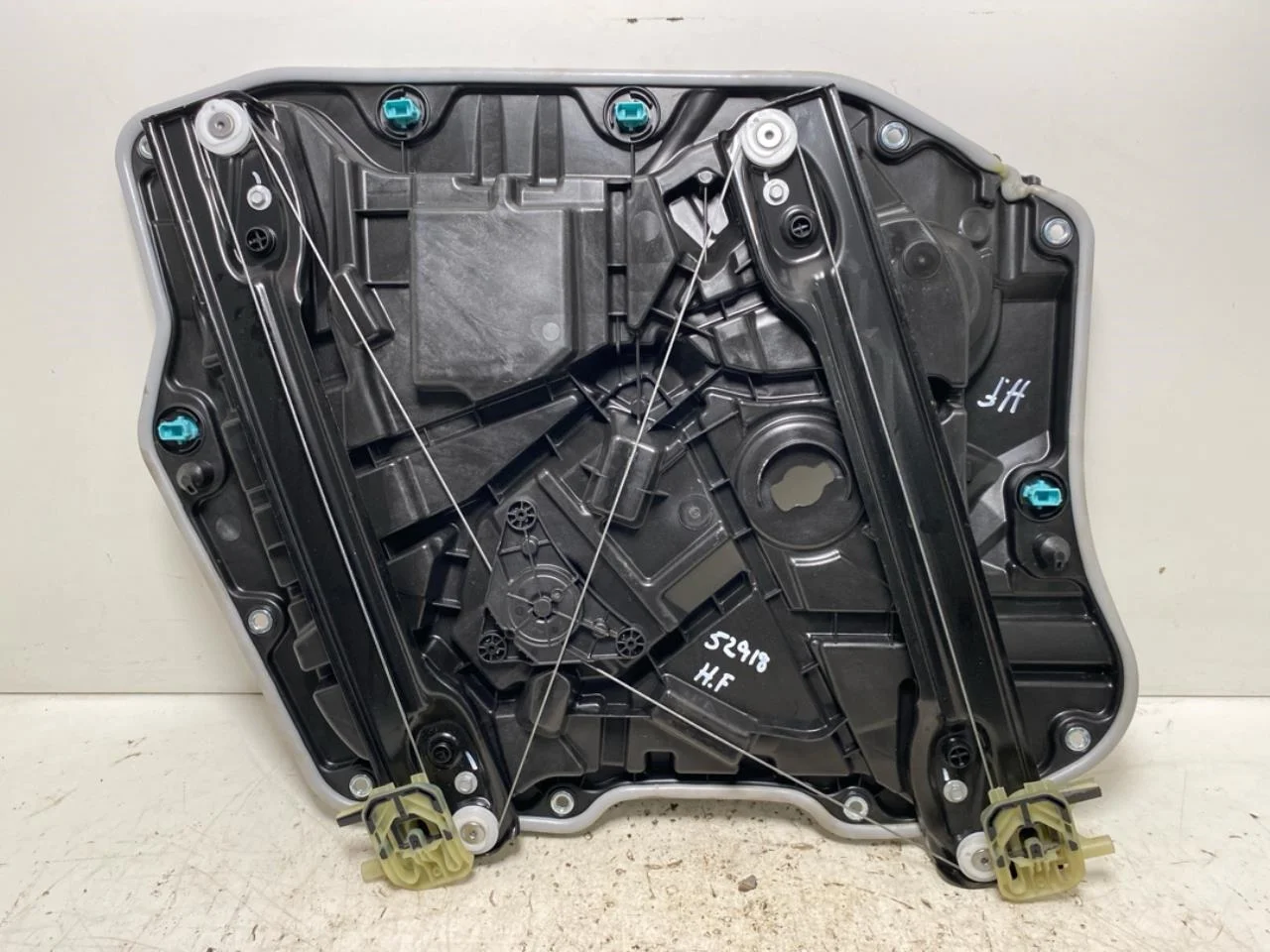 Electric window regulator, complete view 2