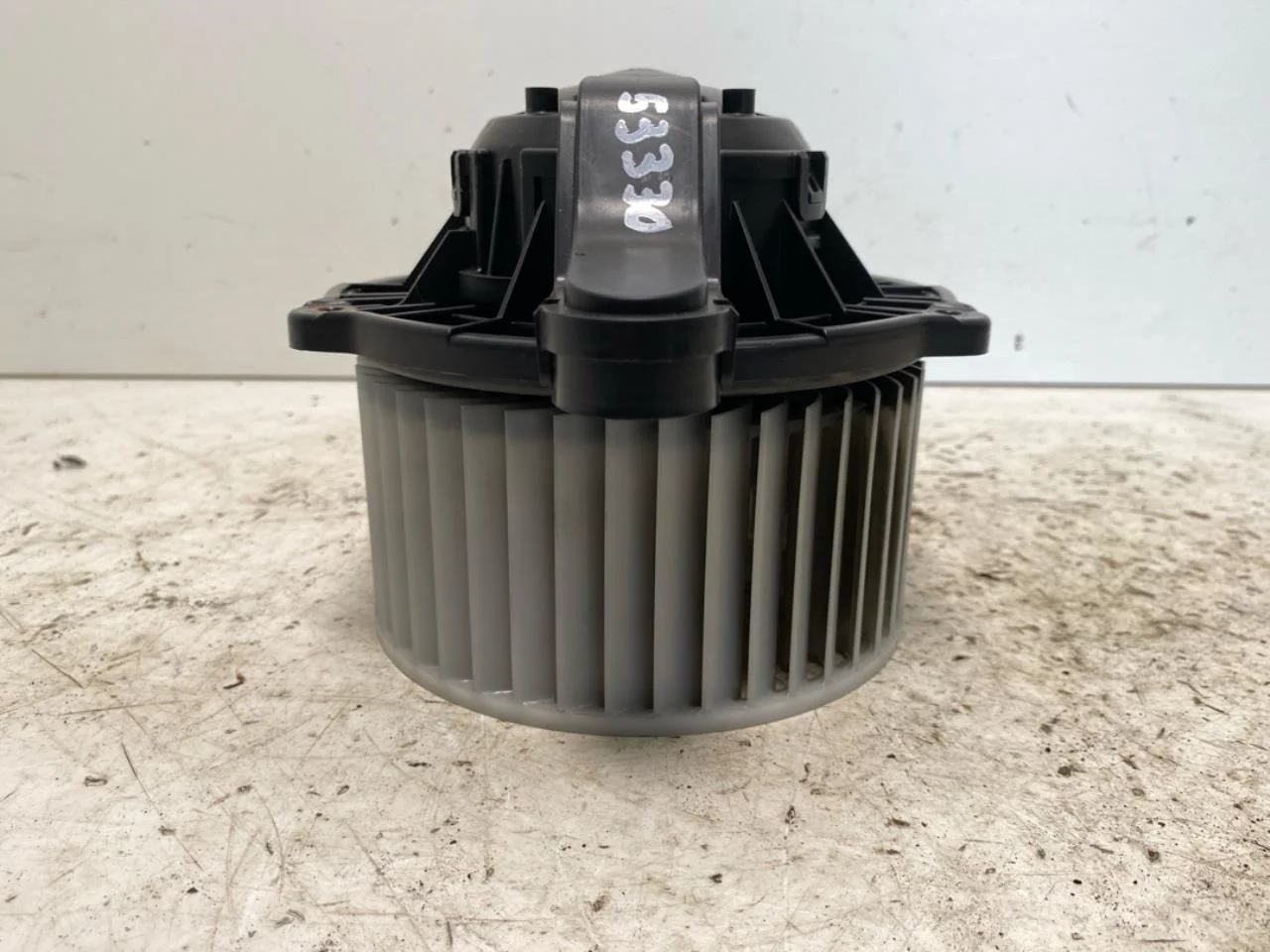 Tesla MODEL S 2013- Heater blower motor
