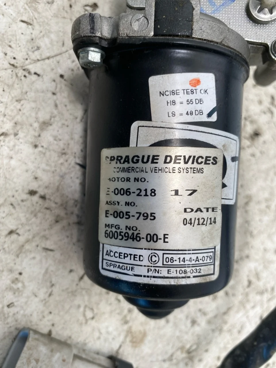 Tesla MODEL S 2013- Ablaktörlő motor, szélvédő nézet 3