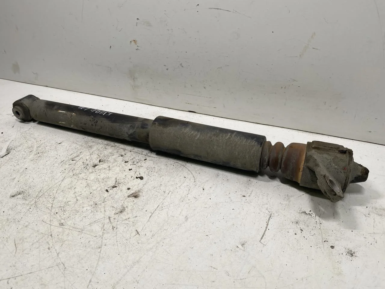 Kia SOUL 2009- Shock absorber, rear