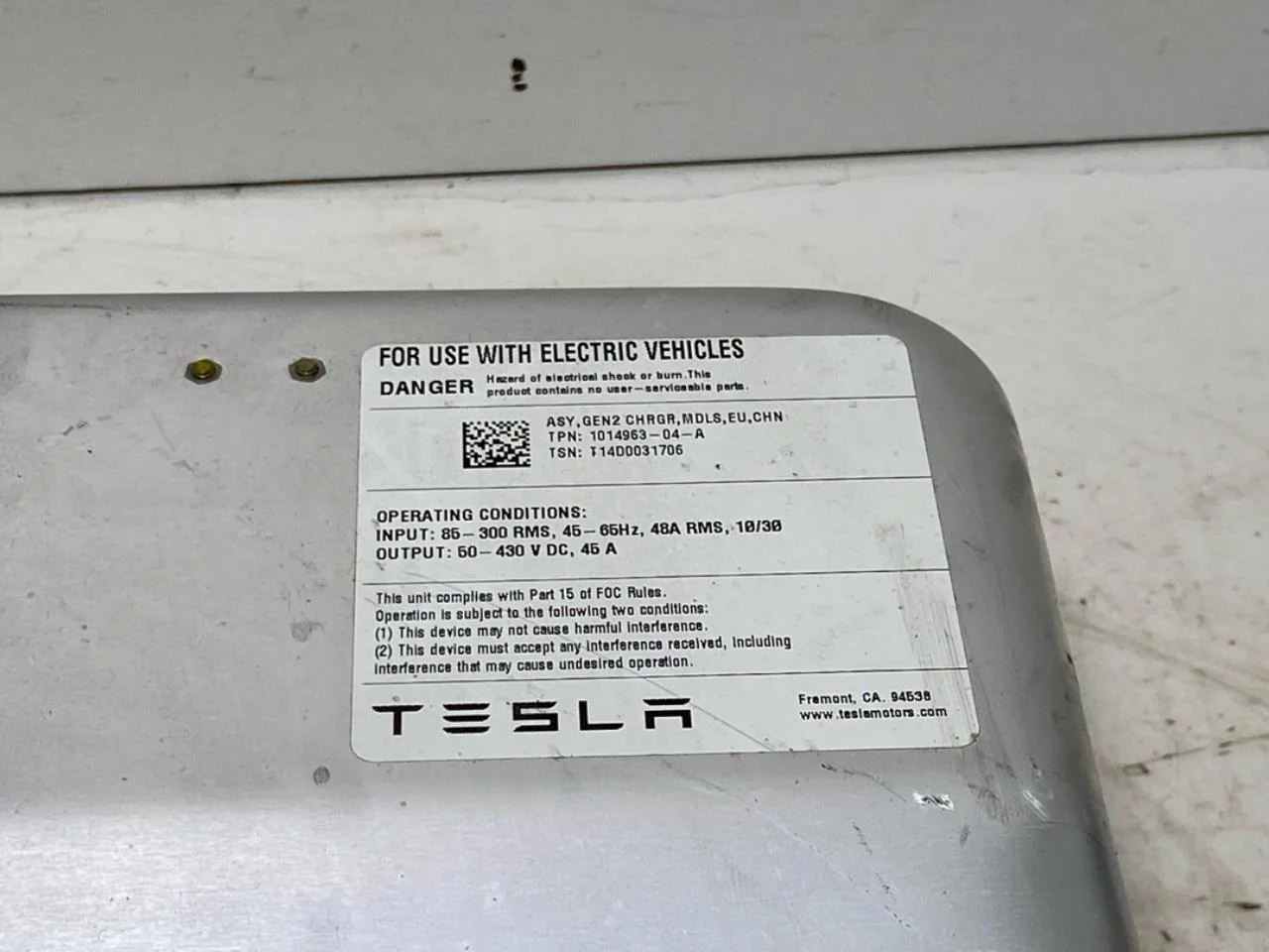 Tesla MODEL S 2013- Akkumulátortöltő nézet 3